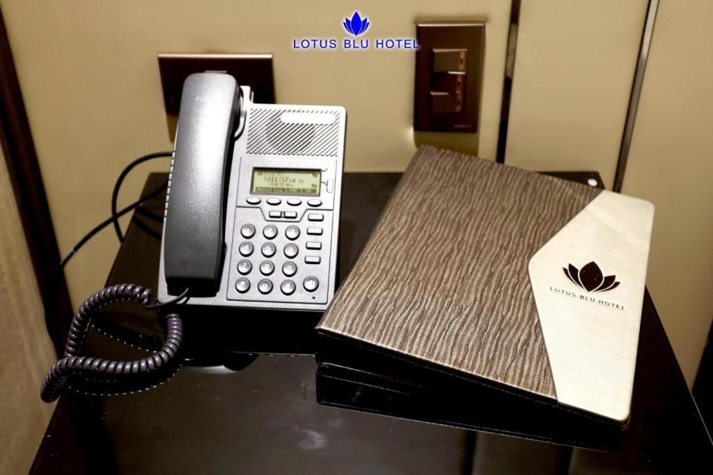 Lotus Blu Hotel Legazpi Bagian luar foto