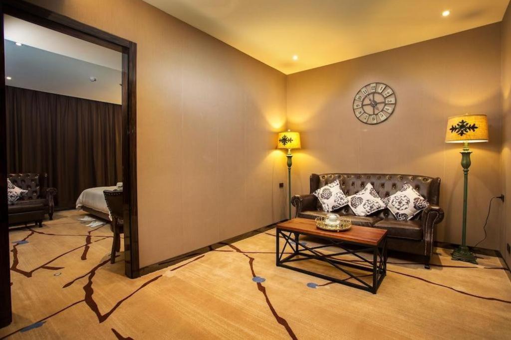 Lotus Blu Hotel Legazpi Bagian luar foto