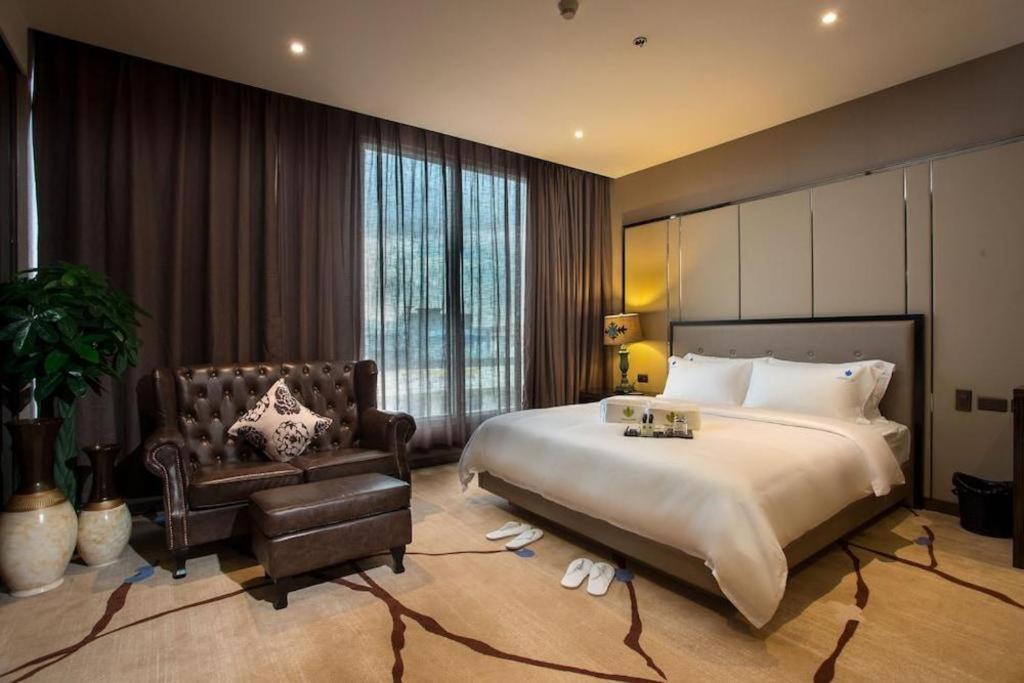 Lotus Blu Hotel Legazpi Bagian luar foto