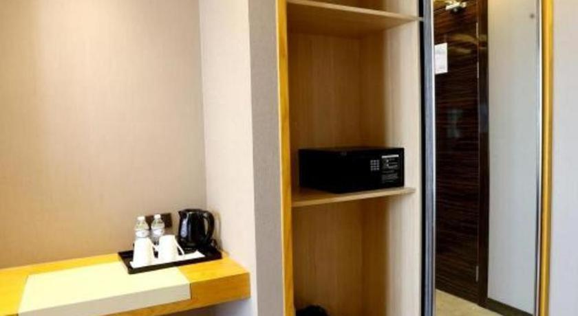 Lotus Blu Hotel Legazpi Bagian luar foto