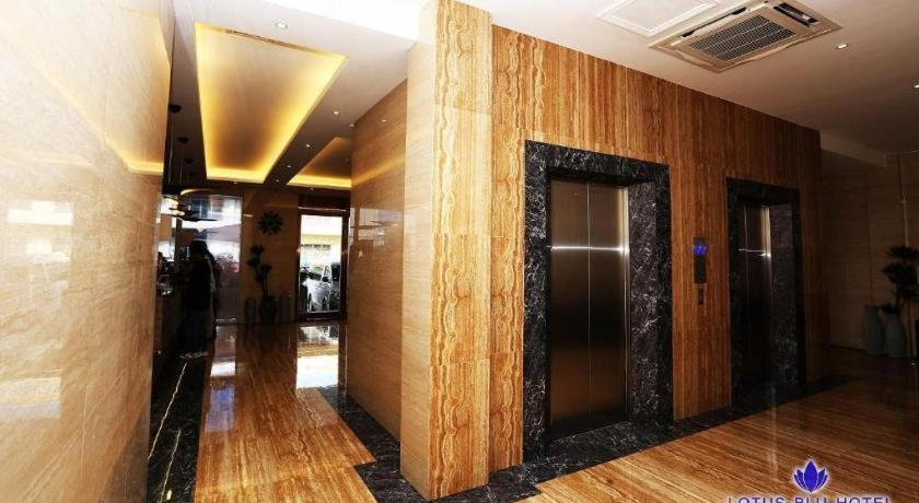 Lotus Blu Hotel Legazpi Bagian luar foto