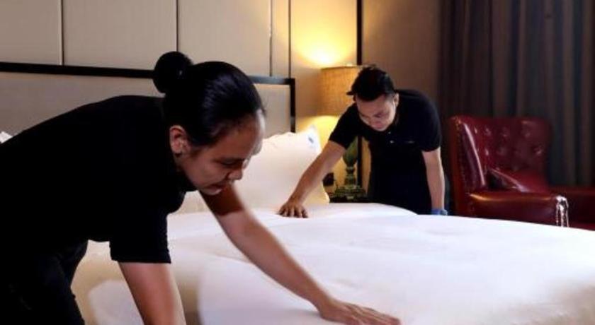 Lotus Blu Hotel Legazpi Bagian luar foto