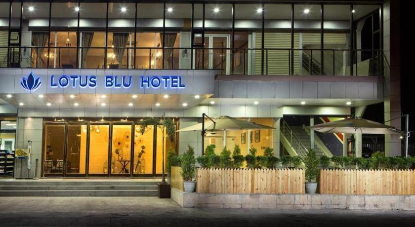 Lotus Blu Hotel Legazpi Bagian luar foto